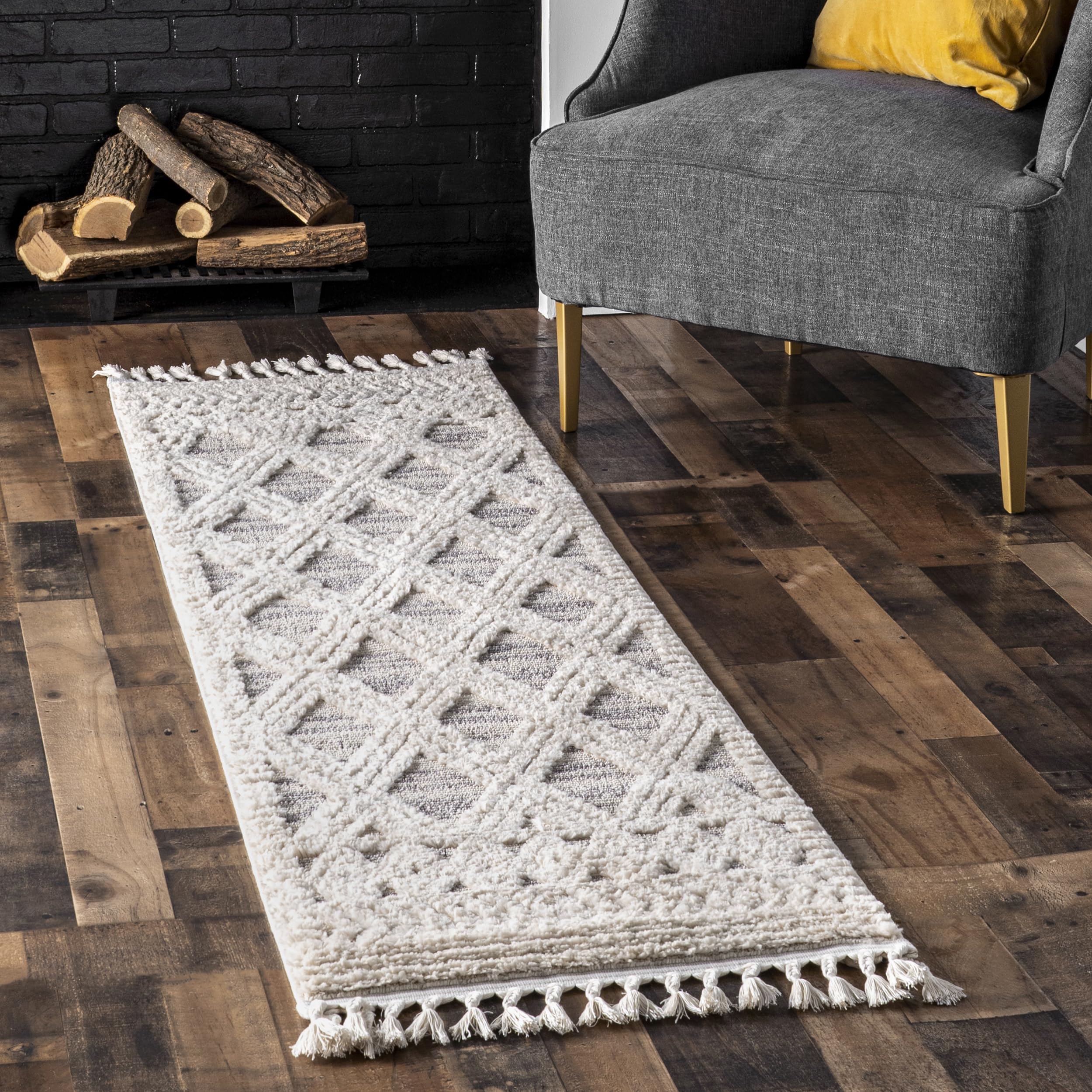 nuLOOM front view light grey trellis runner showing pattern and neutral styling benefit
