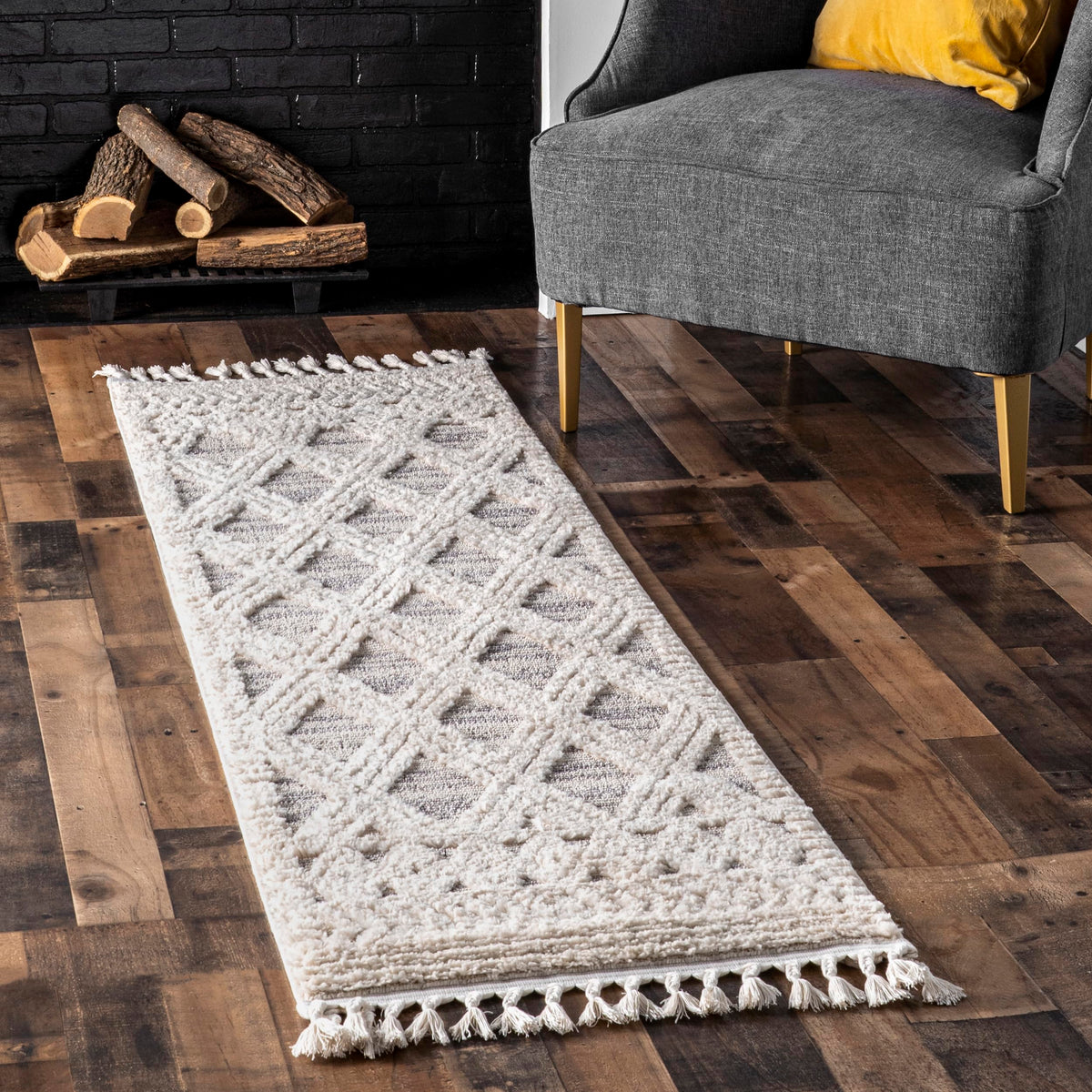 nuLOOM front view light grey trellis runner showing pattern and neutral styling benefit