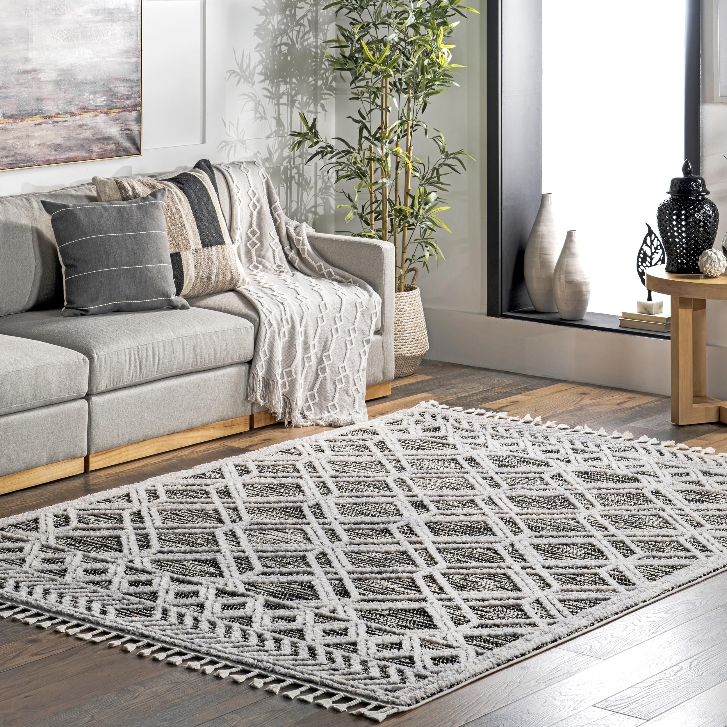 nuLOOM Ansley front view showing trellis pattern and durable finish