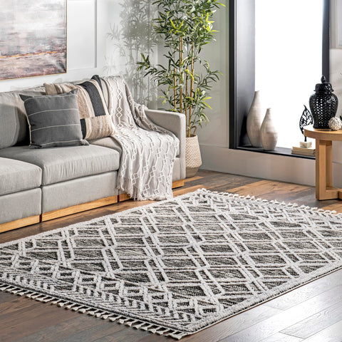 nuLOOM Ansley front view showing trellis pattern and durable finish