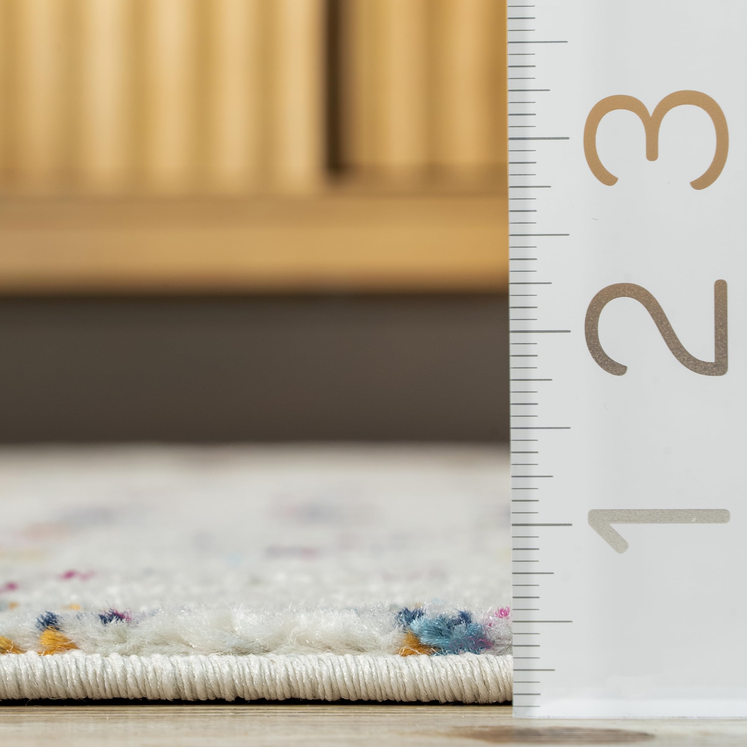 nuLOOM Blythe pile detail shows medium cut pile and soft underfoot comfort
