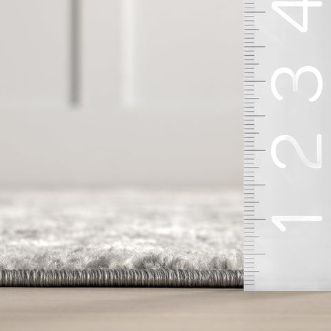 nuLOOM Deedra medium pile texture detail showing softness benefit: comfortable underfoot