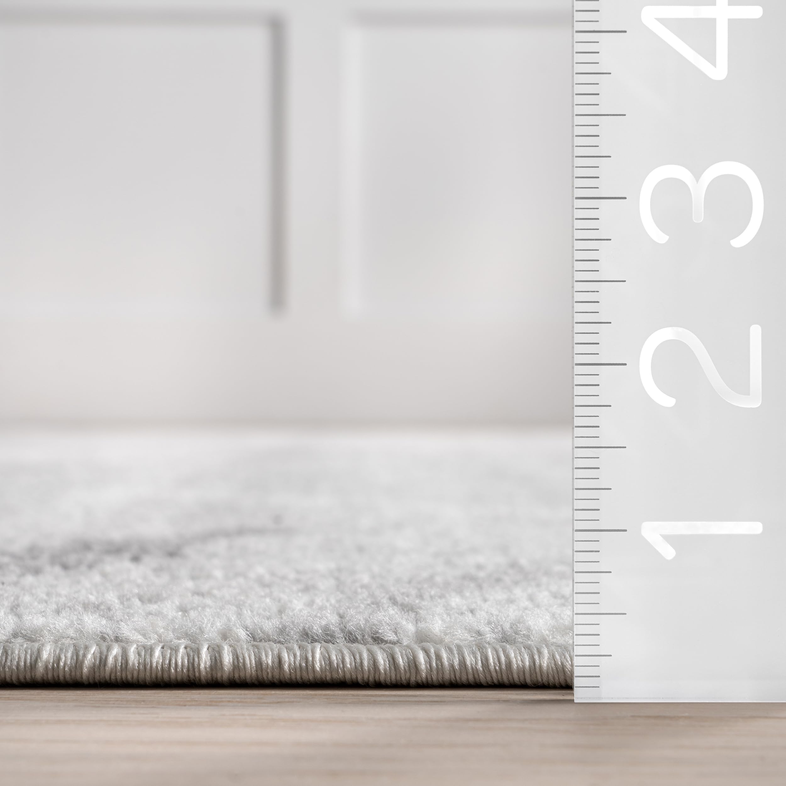 nuLOOM Thigpen close-up of soft cut pile showing cozy underfoot comfort