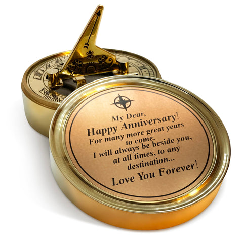 OakiWay engraved anniversary message closeup emphasizing sentimental personalization and charm