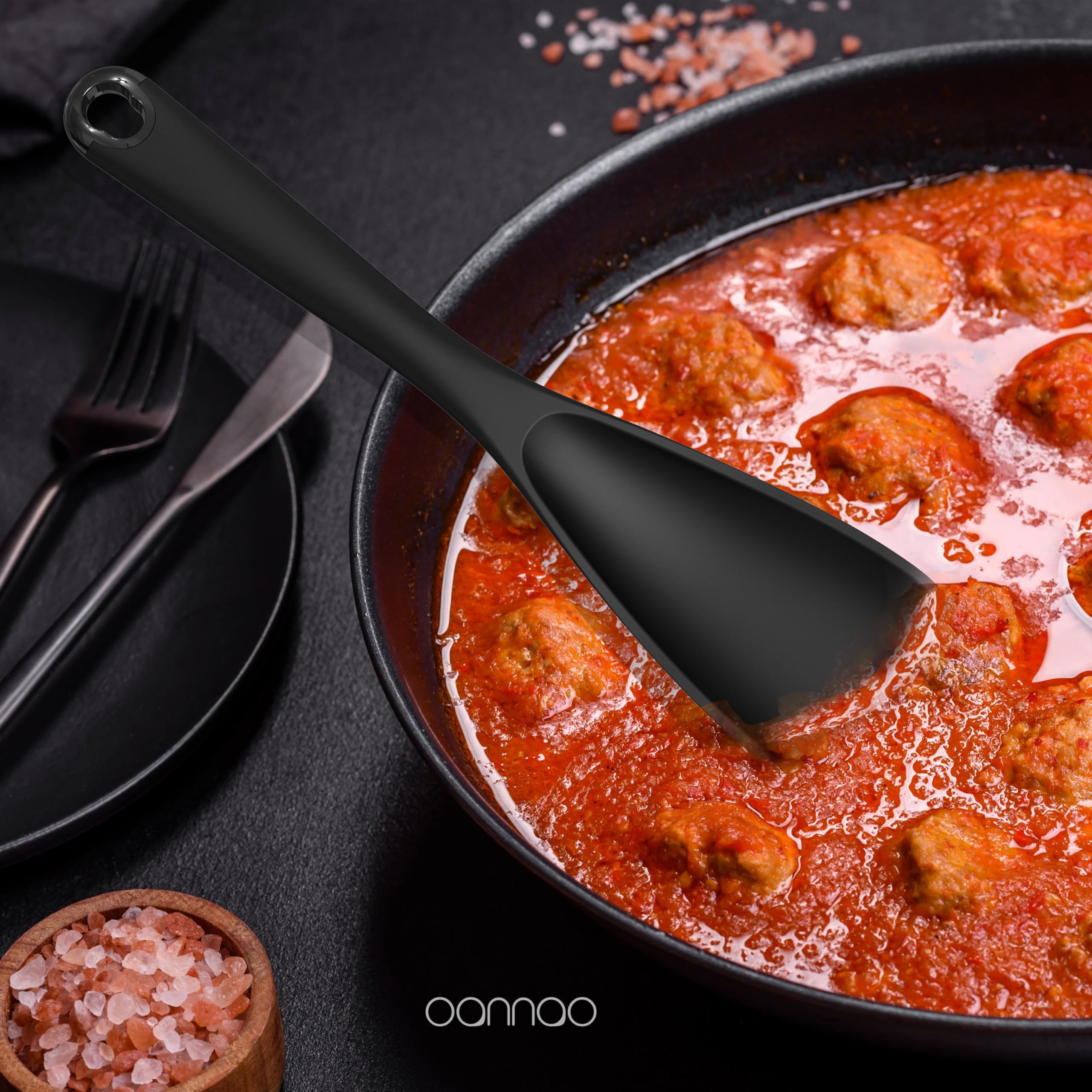 oannao close-up of silicone heads showing smooth, nonstick-safe finish