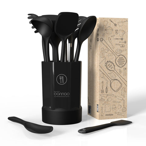oannao tongs gripping grilled vegetables for secure handling and control