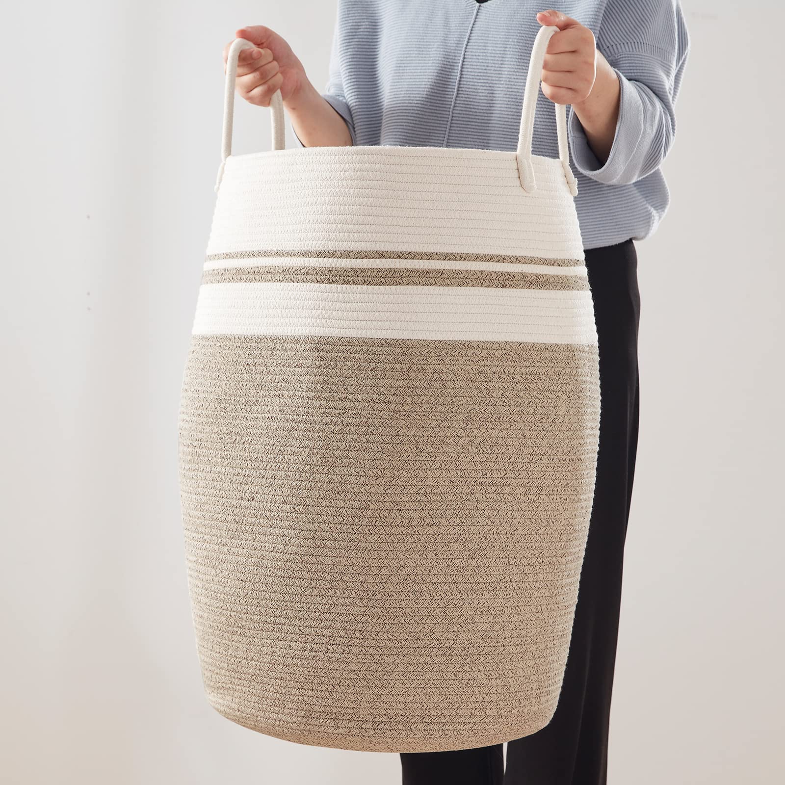 OIAHOMY label and stitched detail emphasizing high-quality construction