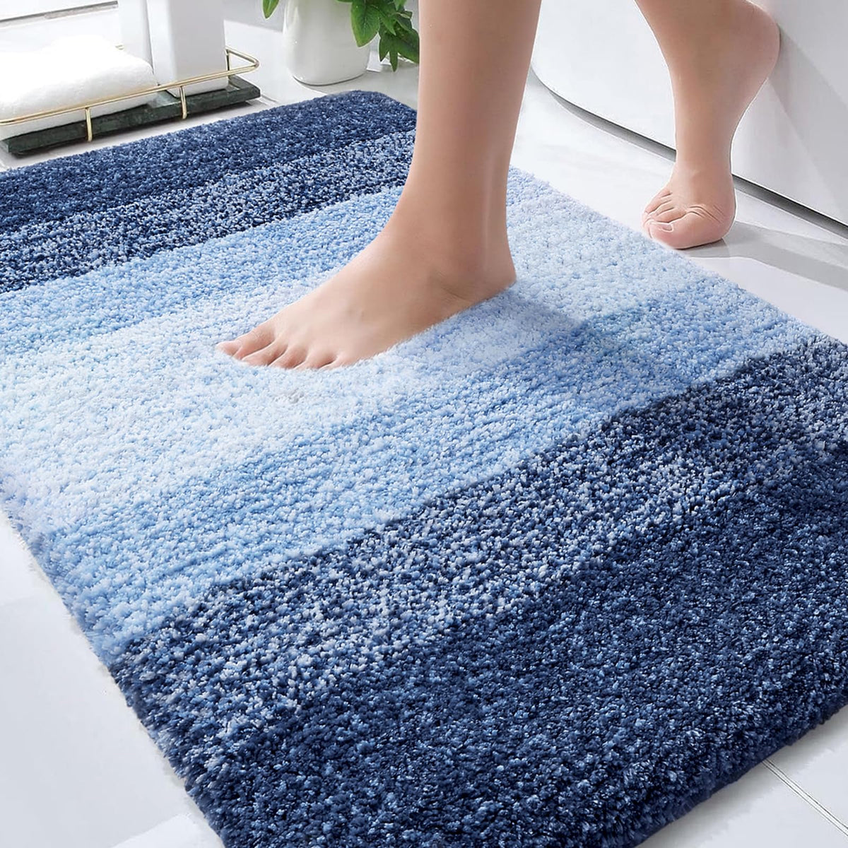 OLANLY front view of 36x24 bath mat showing soft plush surface and color