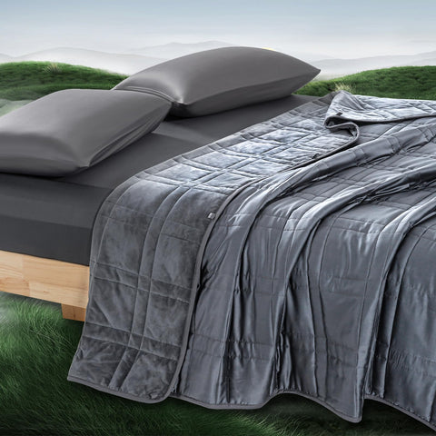 OMYSTYLE king-size blanket front view showing full coverage and premium finish