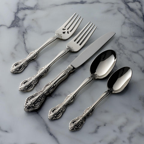 Oneida Michelangelo flatware side profile showing silhouette and comfortable grip