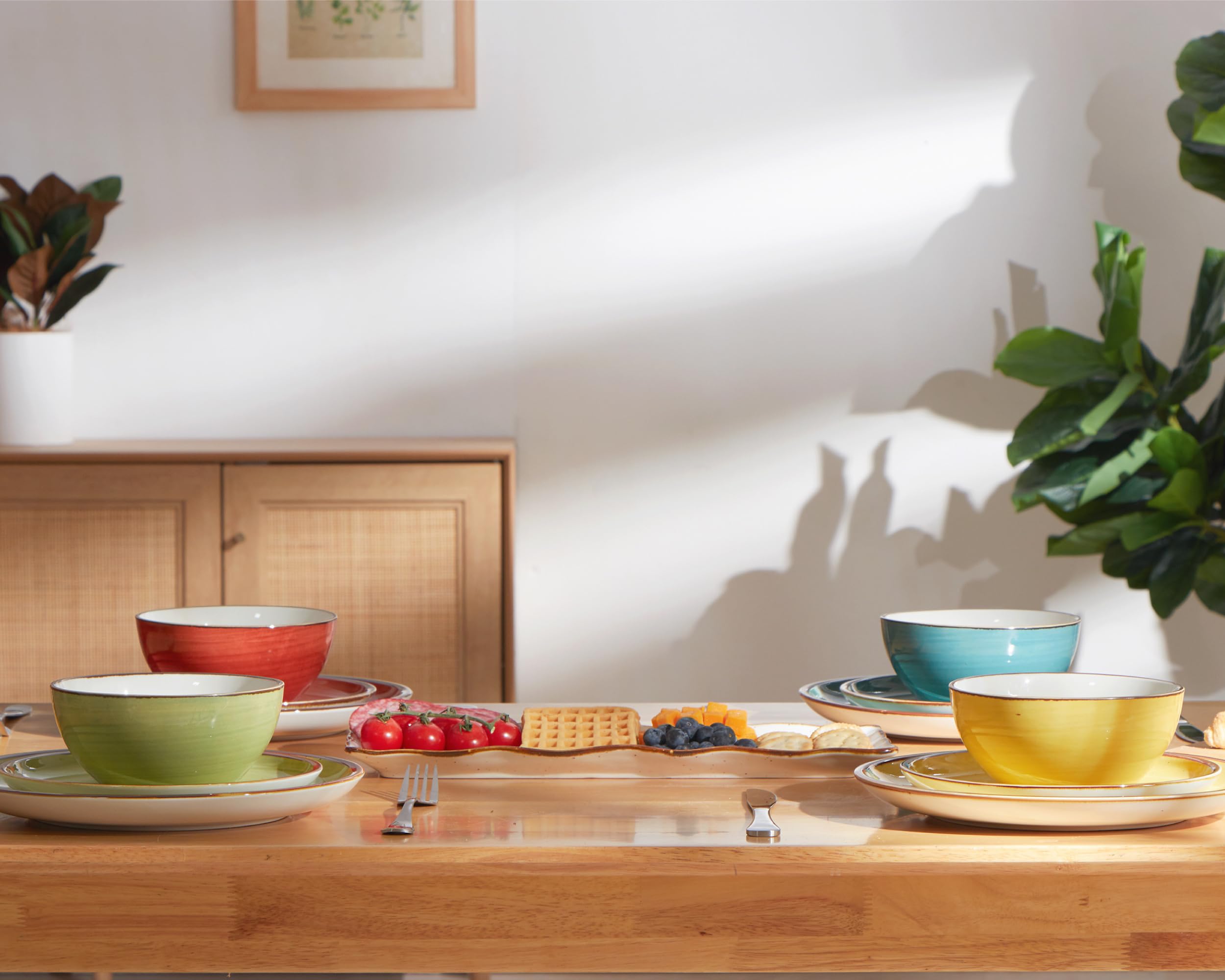 ONEMORE plates in microwave demonstrating safe reheating convenience