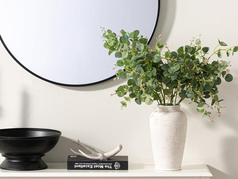 ooit vase filled with bouquet showcasing the brand's arrangement versatility