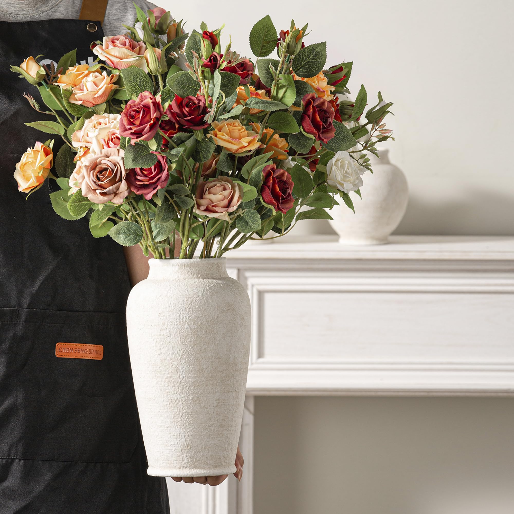 ooit vase interior glaze view demonstrating waterproof benefit for flowers