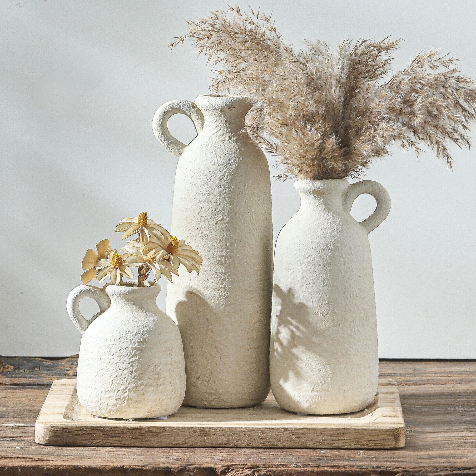 ooit ceramic vase set front view showing neutral styling benefit