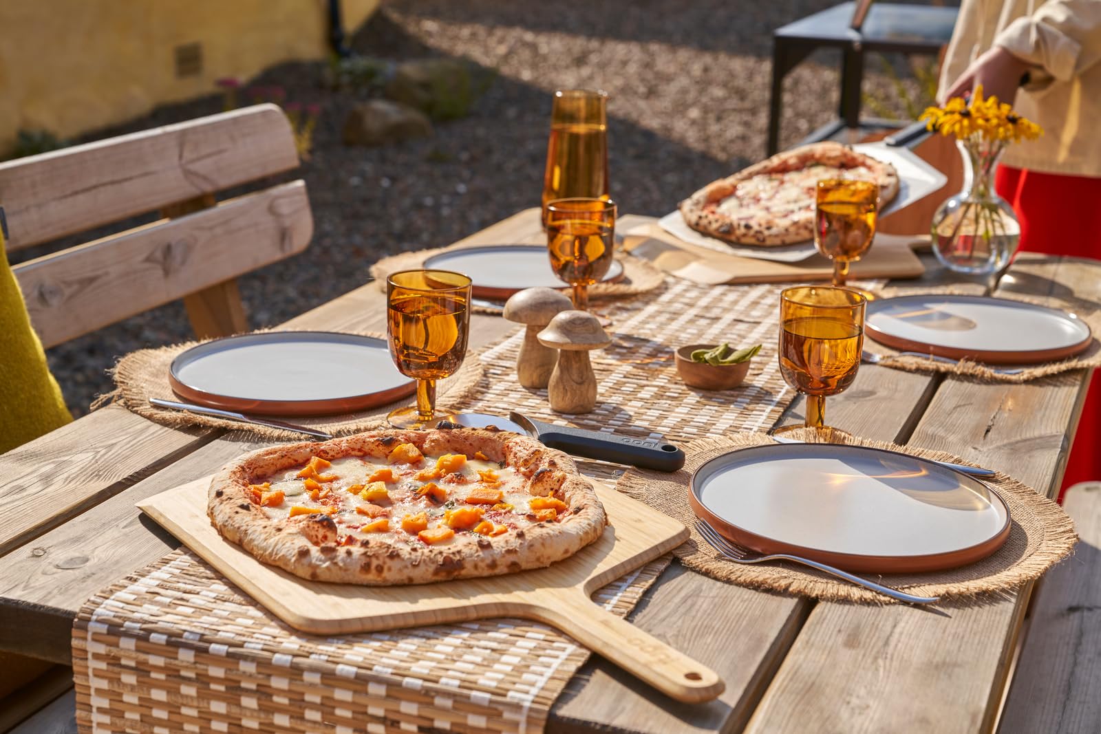 ooni bamboo slicing pizza on paddle clean cutting and serving convenience
