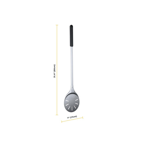 ooni perforated paddle closeup highlighting holes for flour removal benefit