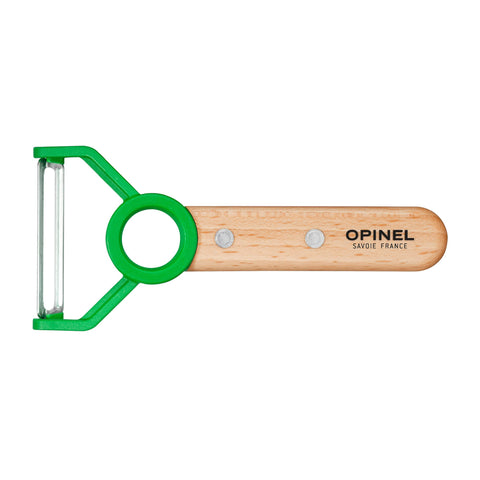 OPINEL lifestyle kitchen counter family learning scene encouraging guided participation