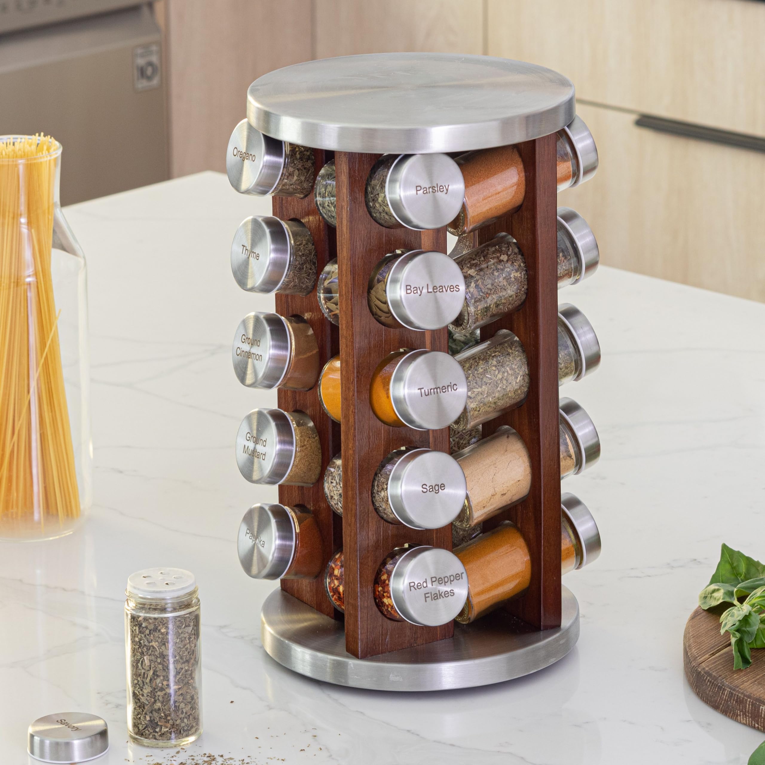 Orii jars arranged with visible labels to simplify spice selection