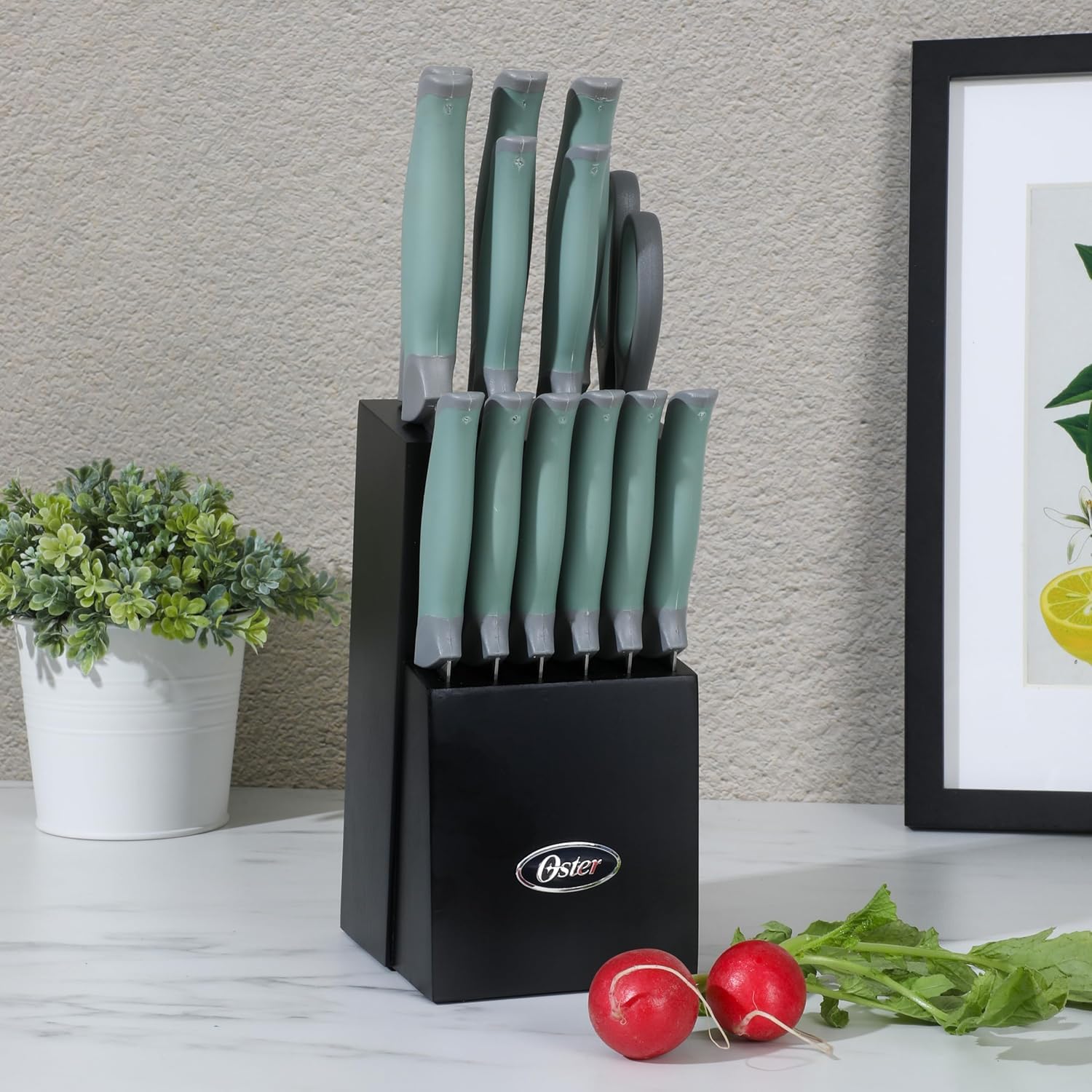 Oster close-up of stainless blades highlighting stamped edges and corrosion resistance