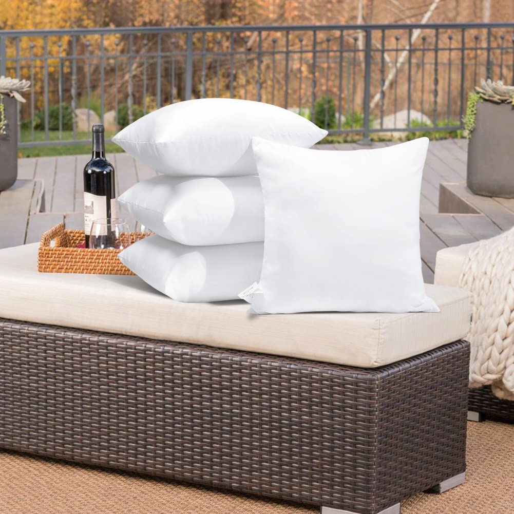 OTOSTAR styled living room with inserts improving throw pillow appearance
