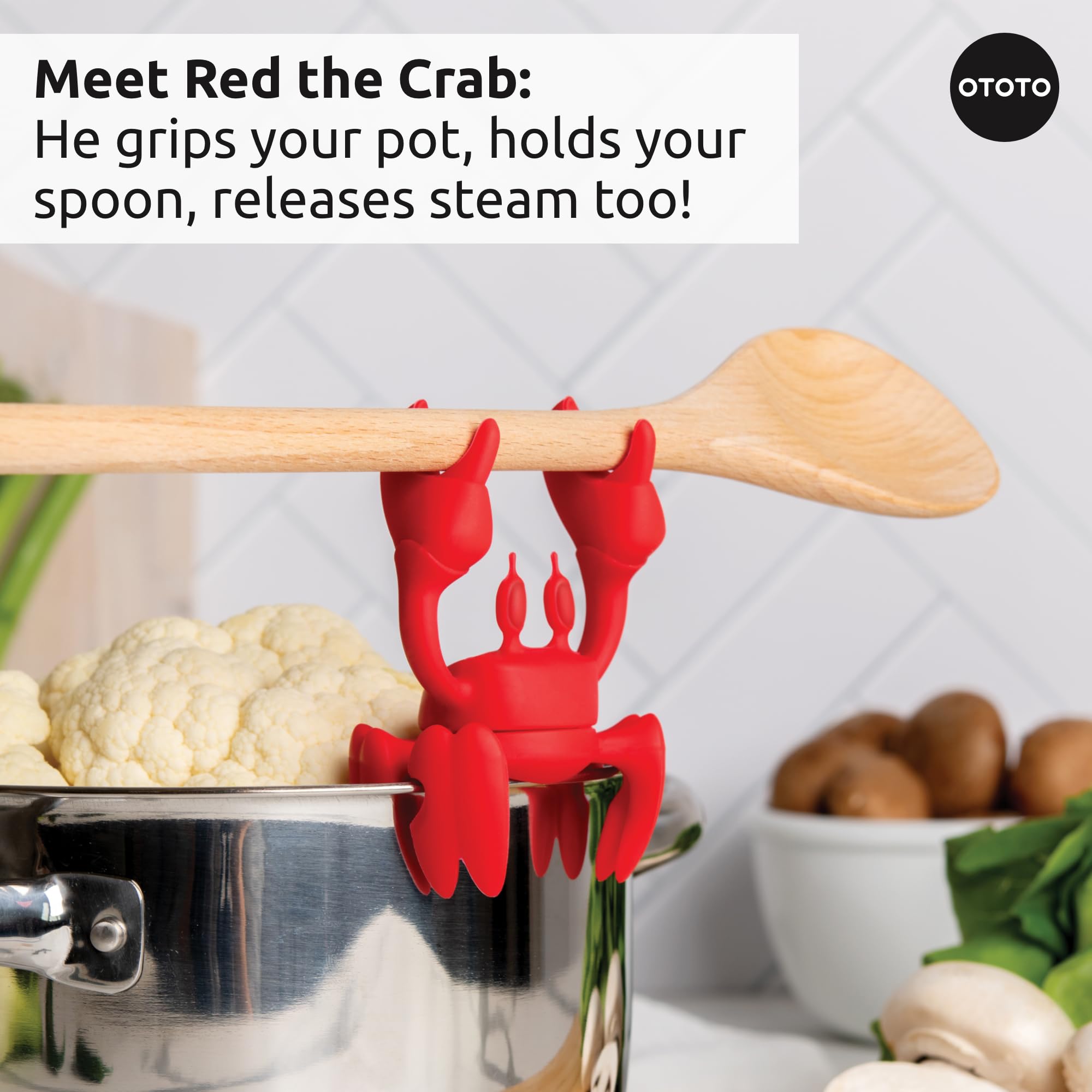 OTOTO Nessie ladle scooping soup from a stockpot for neat, splash-free serving