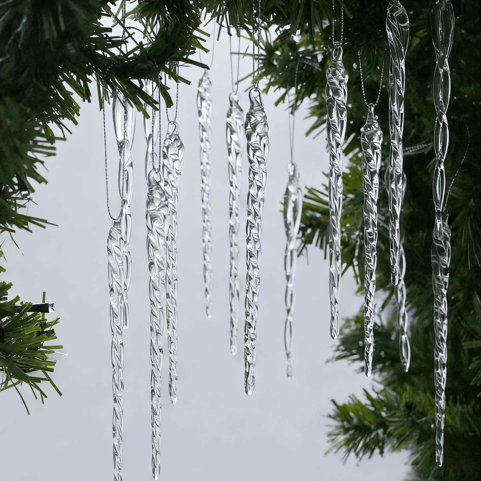 OuMuaMua front packaging showing 64-piece clear glass icicle set, premium look