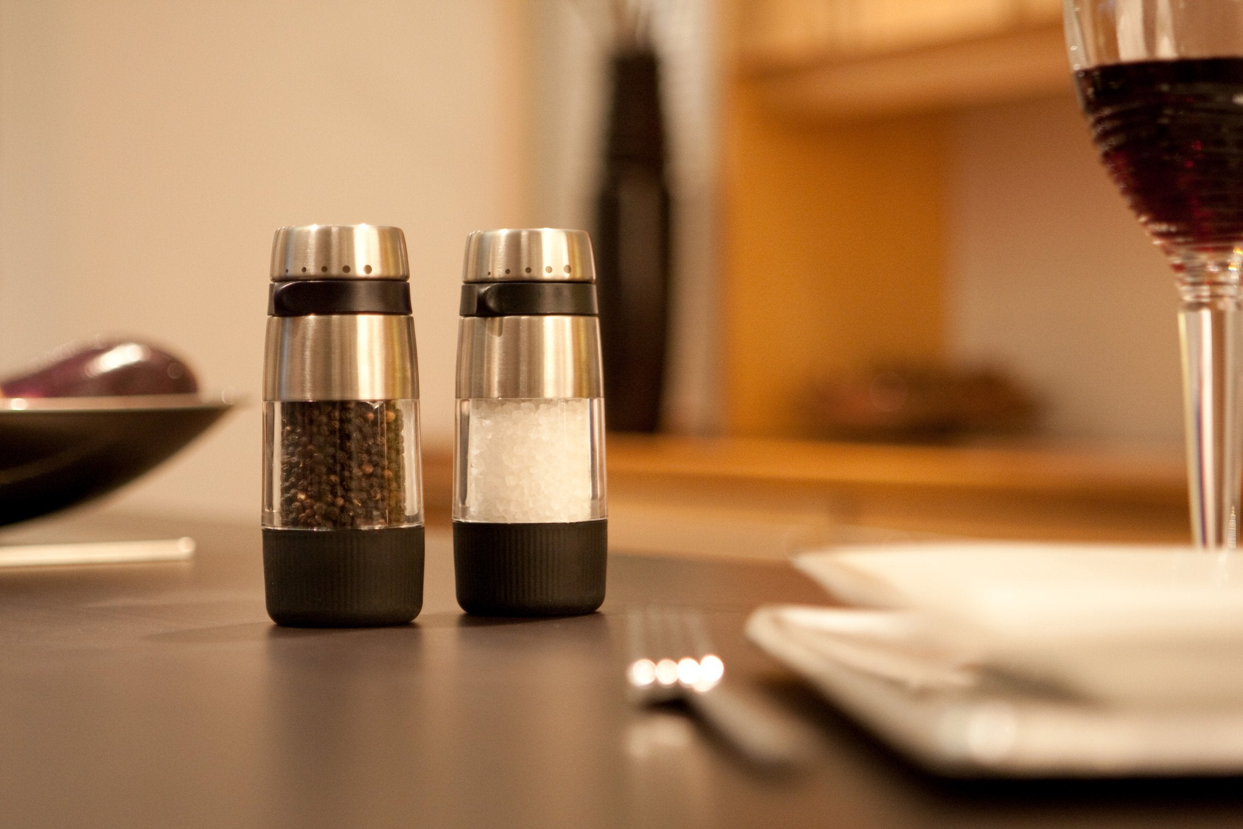 OXO Good Grips open-top refill view showing easy mess-free refill and flat upside-down rest