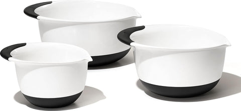 OXO front view of three mixing bowls showing sizes and design benefit of versatility