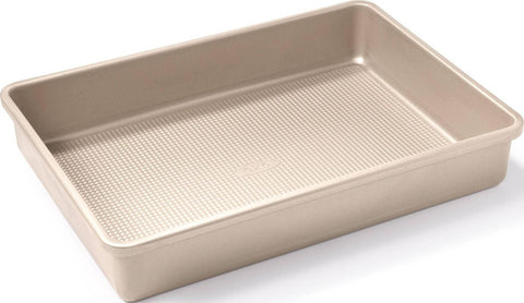 OXO Good Grips front view of 9x13 cake pan showing finish and shape, for easy baking