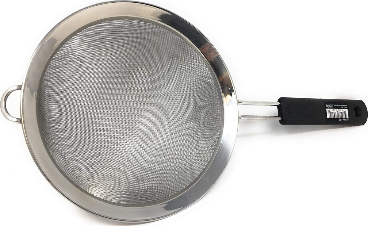 OXO Good Grips front view showing stable rim and comfortable handle for secure draining