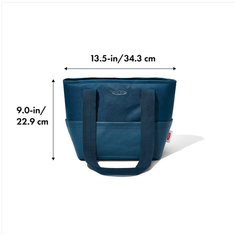 OXO insulated interior close-up, smooth lining for easy cleaning