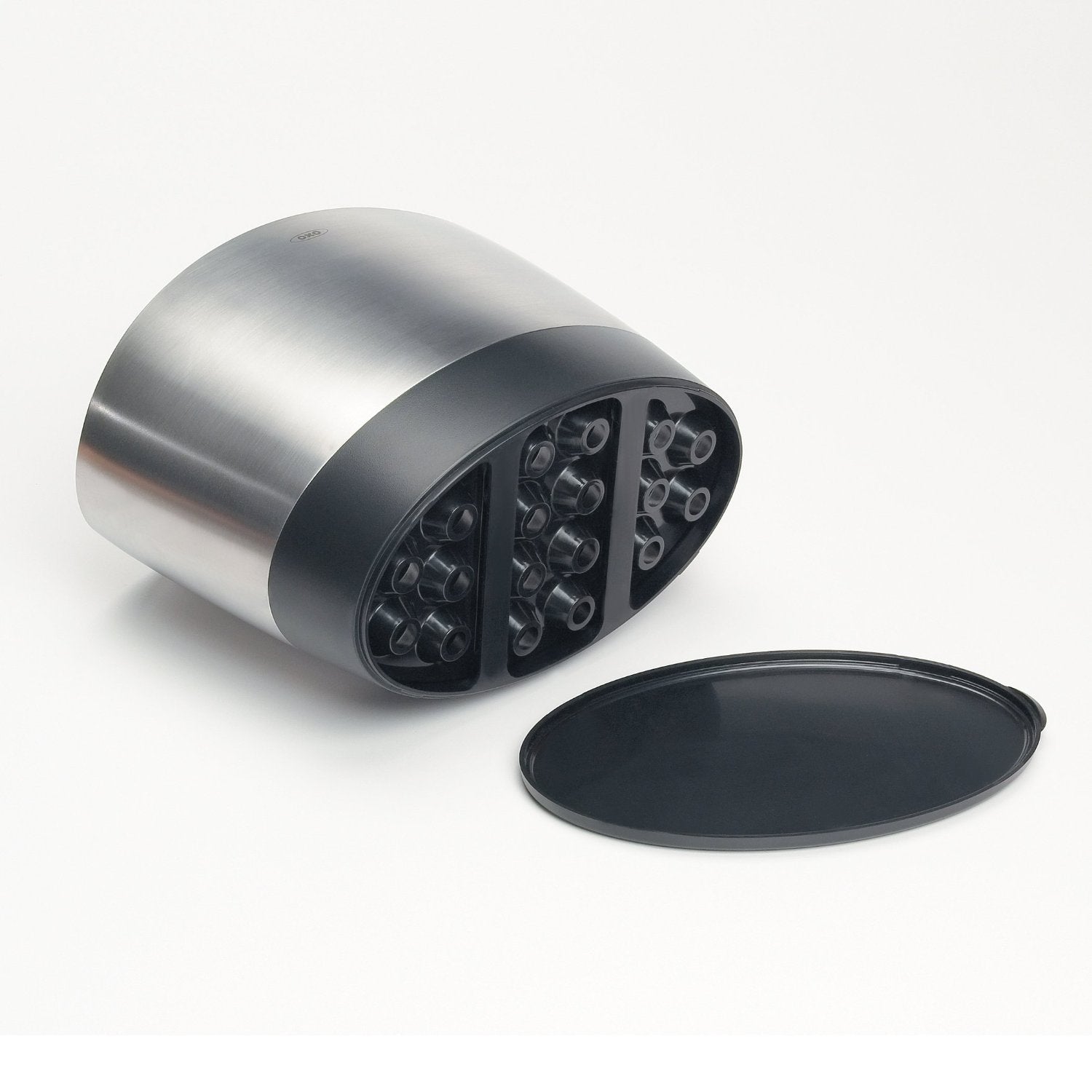 OXO removable drip tray detail for quick draining and easy cleaning benefit