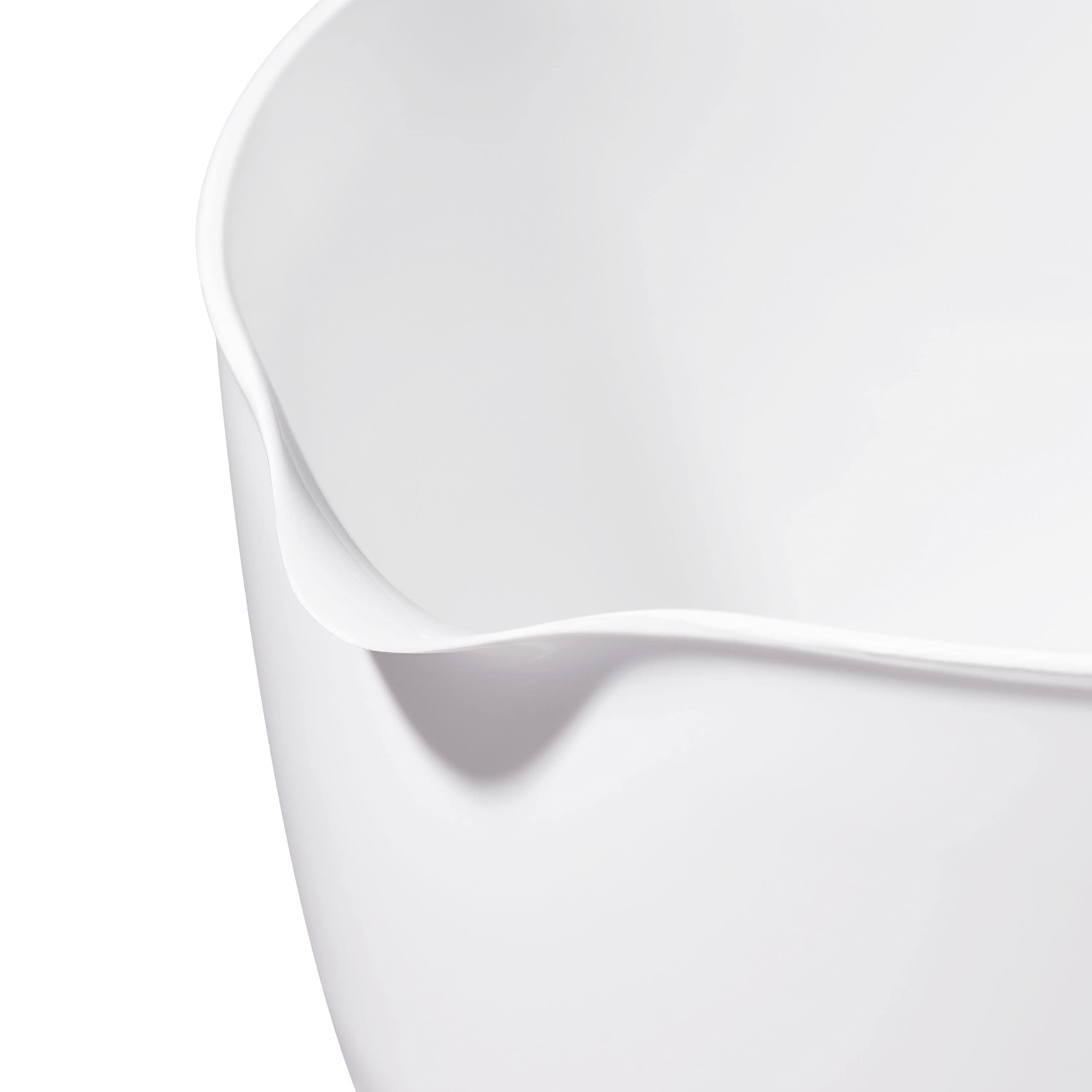 OXO large bowl with tossed salad displaying serving practicality