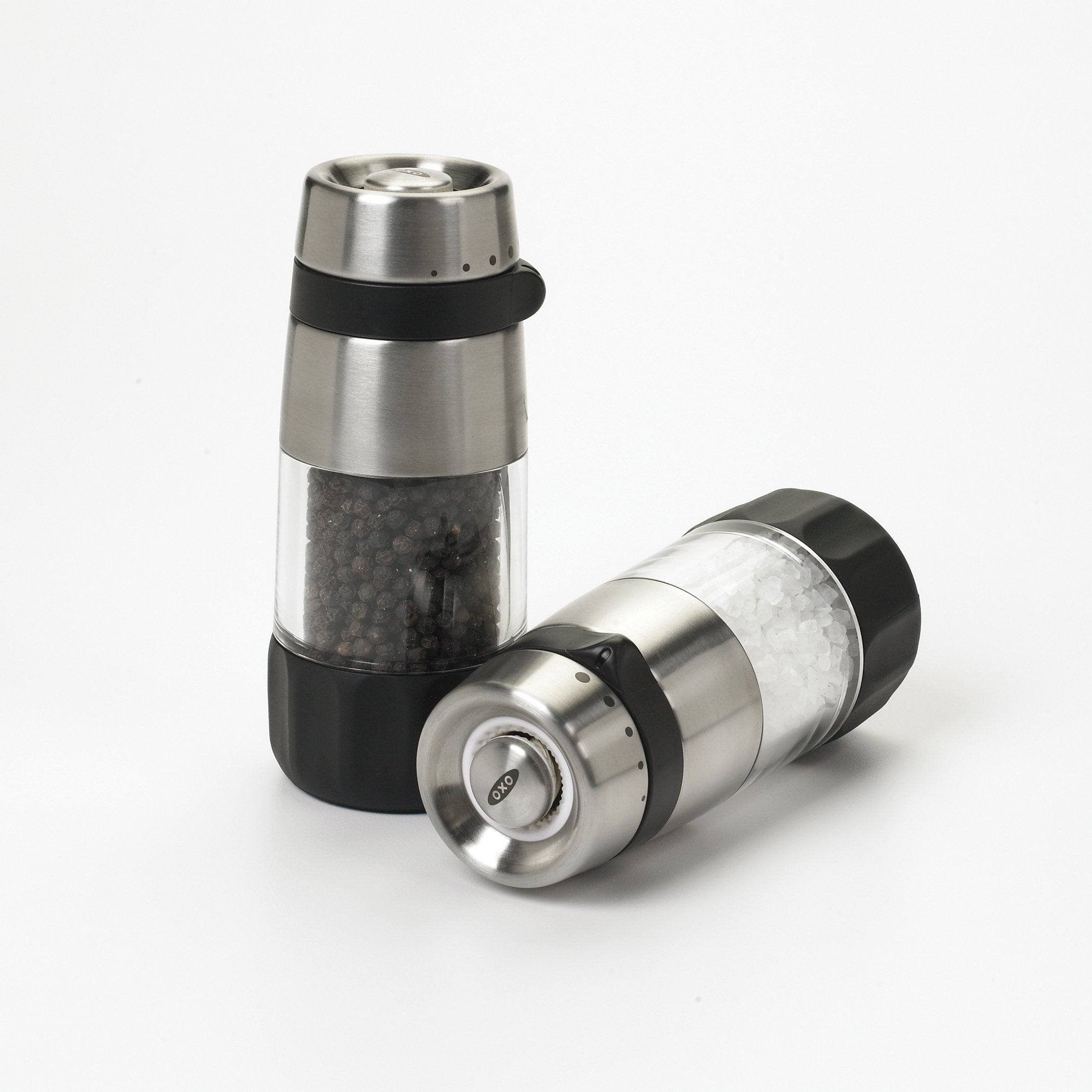 OXO closeup of top grinding mechanism, highlights spill-free grinding benefit