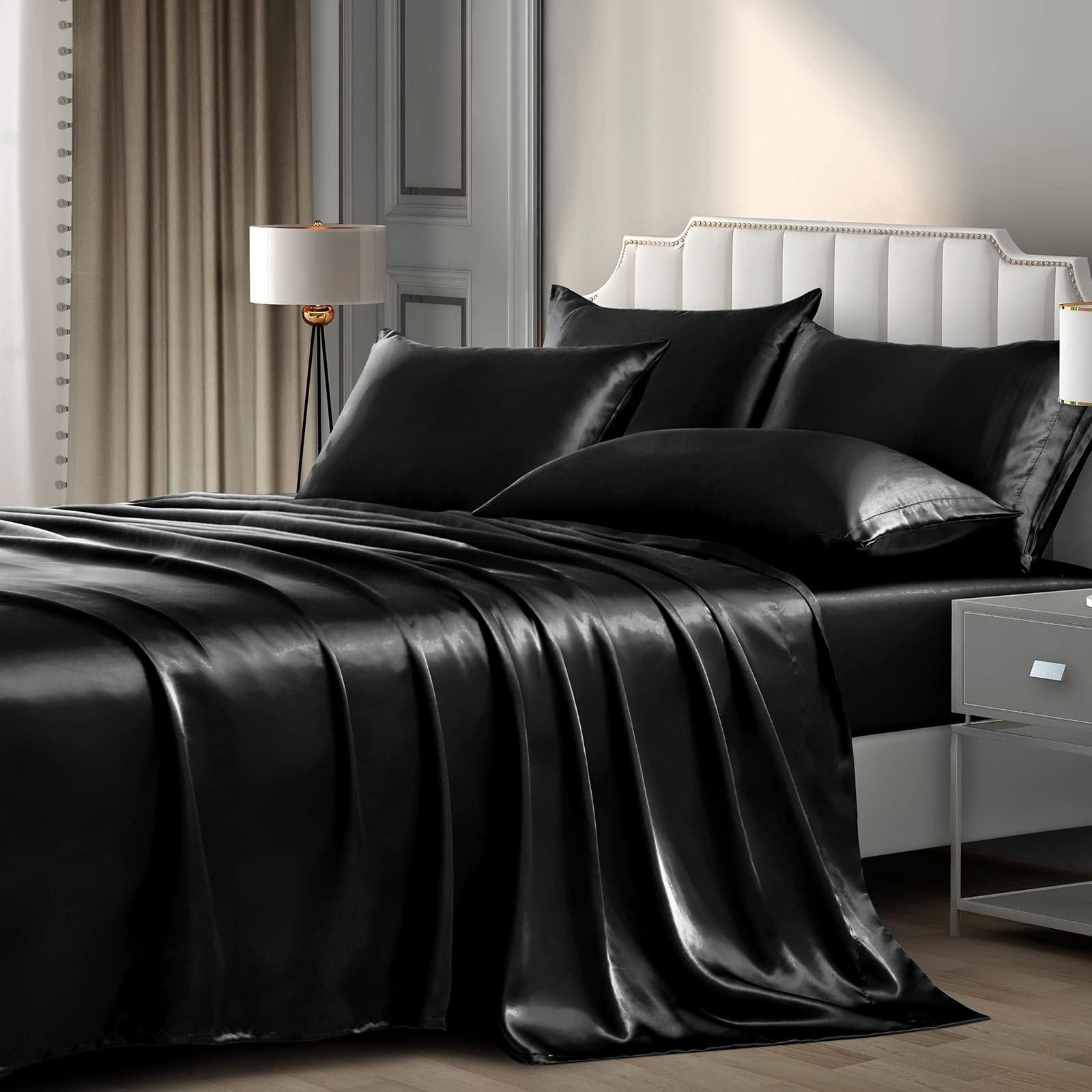 P Pothuiny deep-pocket fitted sheet close-up highlighting elastic edge for secure mattress fit