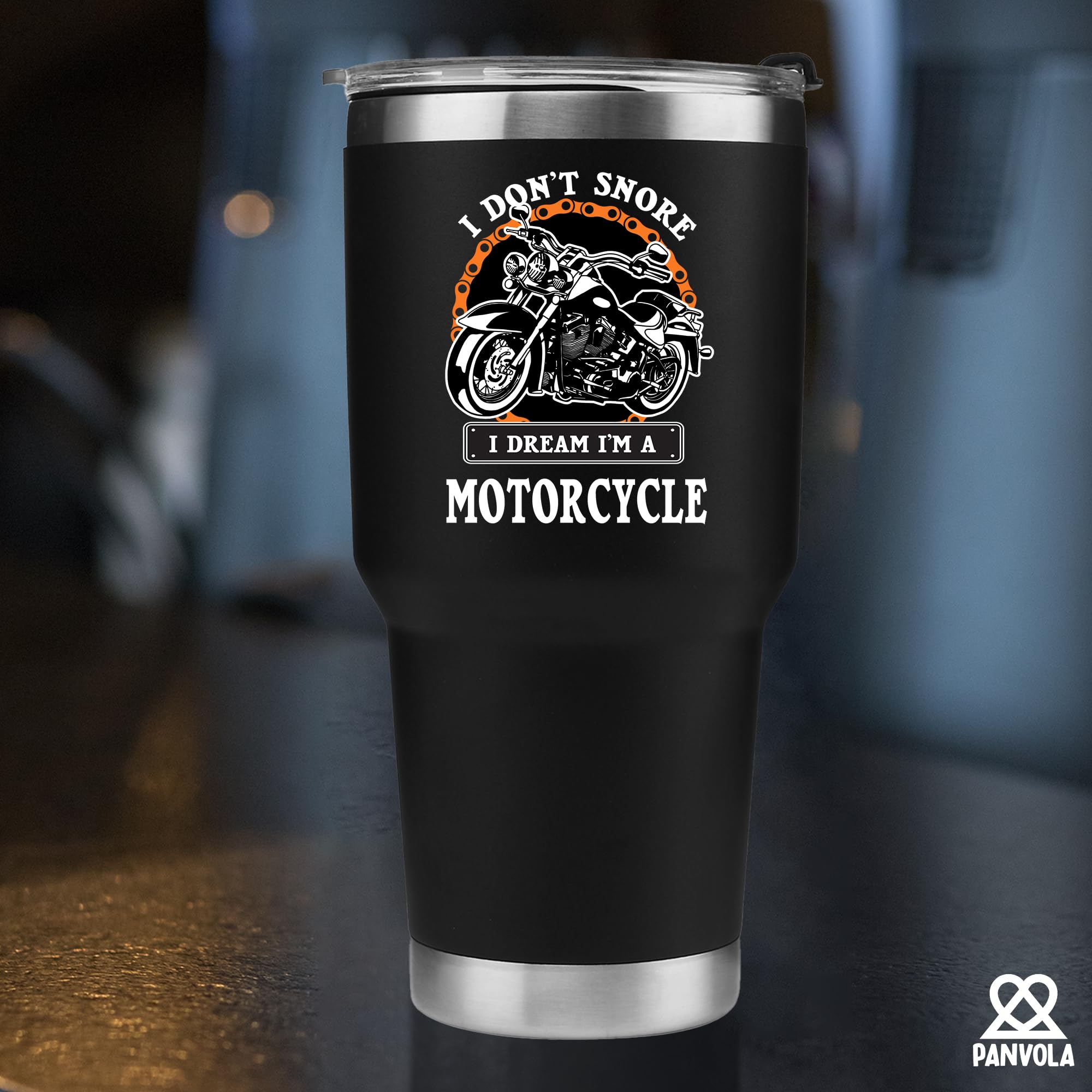Panvola tumbler in commute setting, keeps drinks hot or cold on the go