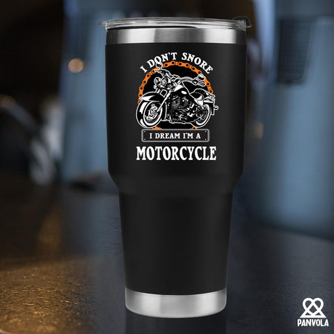 Panvola tumbler in commute setting, keeps drinks hot or cold on the go