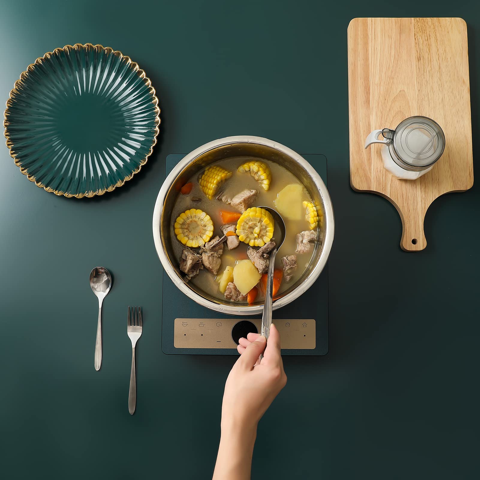 Paoli bowl next to utensils showing 11.8‑inch scale for versatile prep