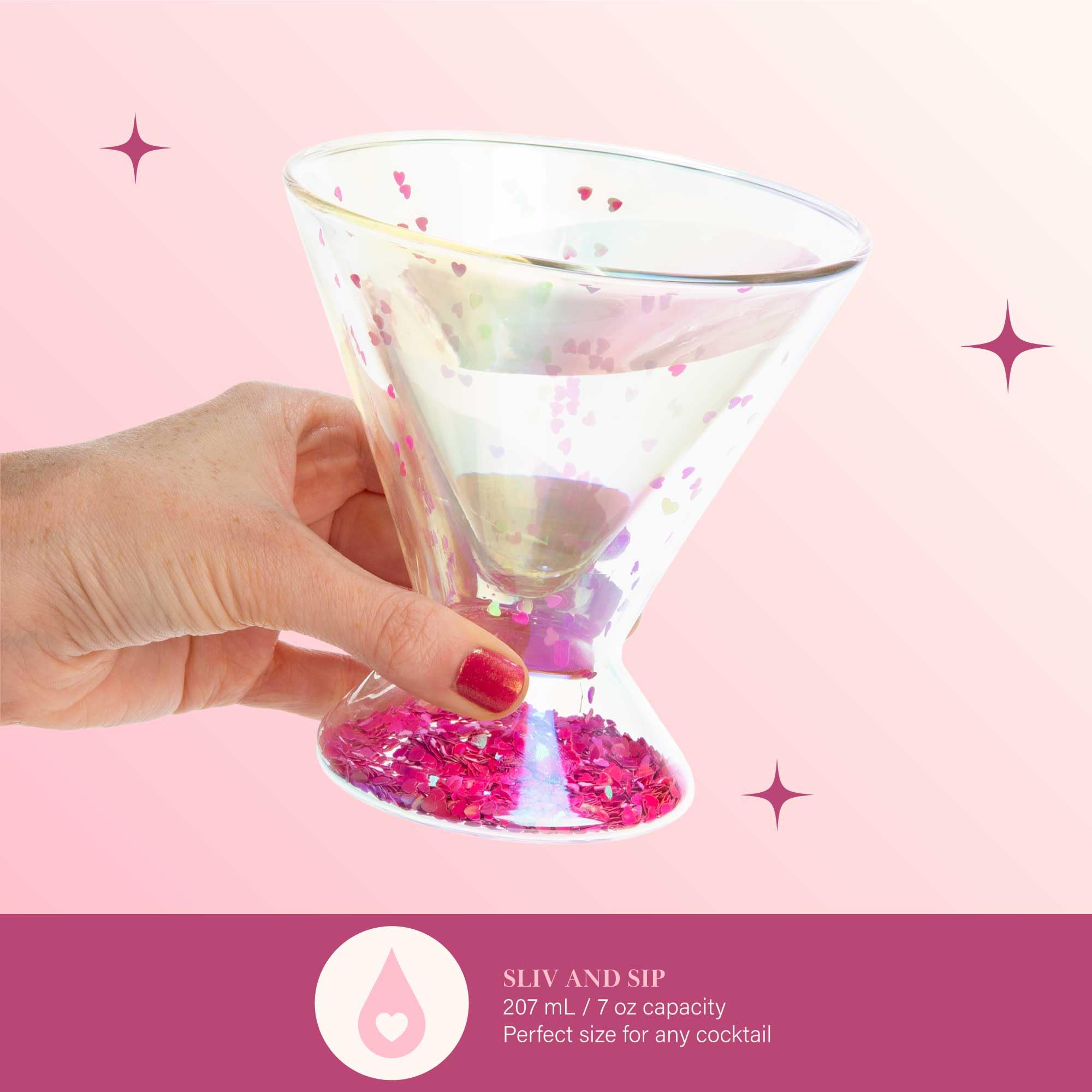 Paris Hilton glass held in hand demonstrating comfortable grip and no condensation