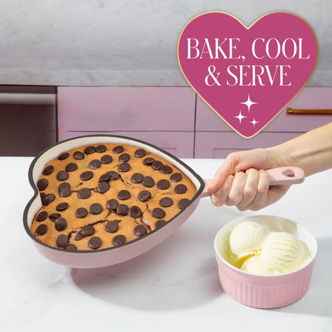 Paris Hilton skillet with skillet cookie served for attractive table presentation and sharing