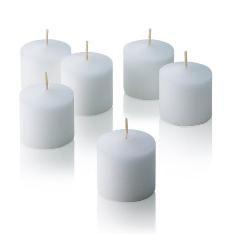 PARNOO lit votive in a glass holder creating soft table ambiance for events