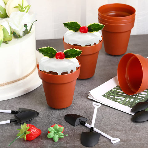 Patelai flowerpot cup filled with mousse demonstrating portion size and presentation