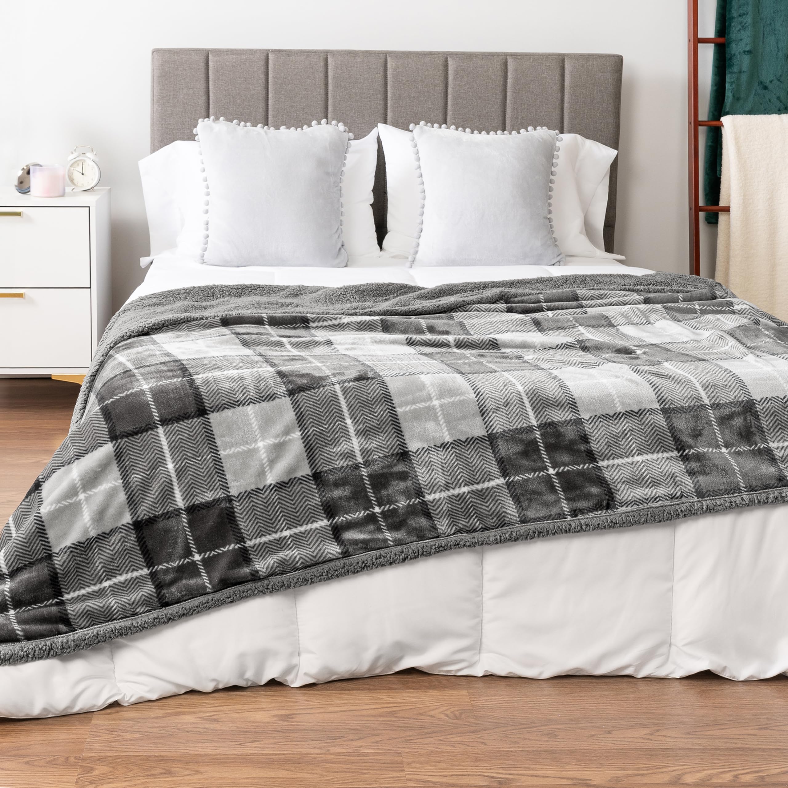 PAVILIA sherpa reverse close-up highlighting plush warmth and loft
