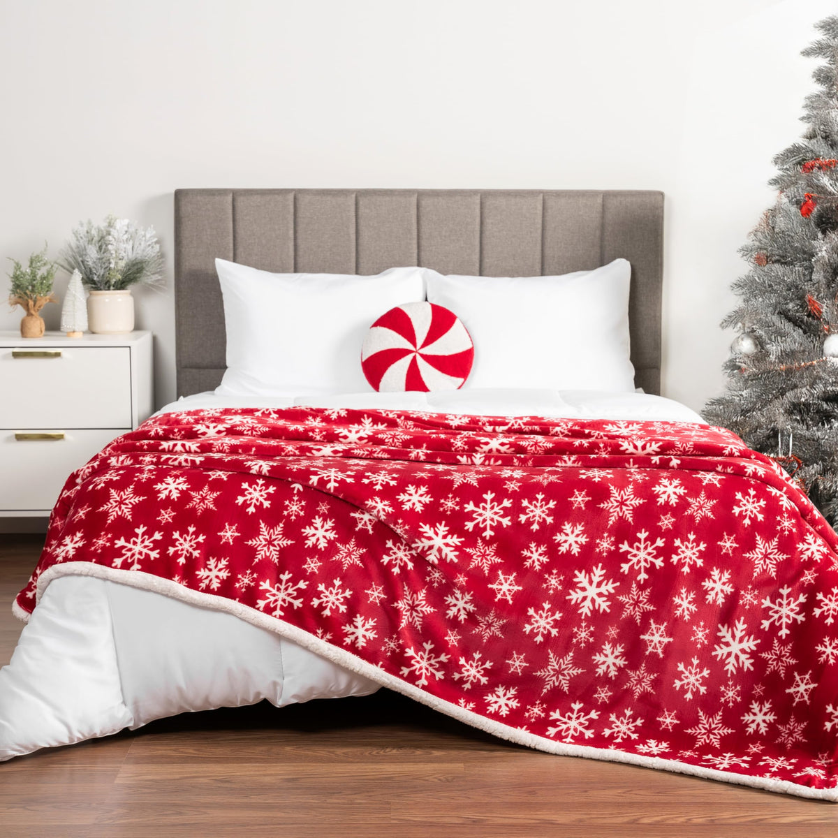 PAVILIA front view showing red snowflake pattern and festive appeal