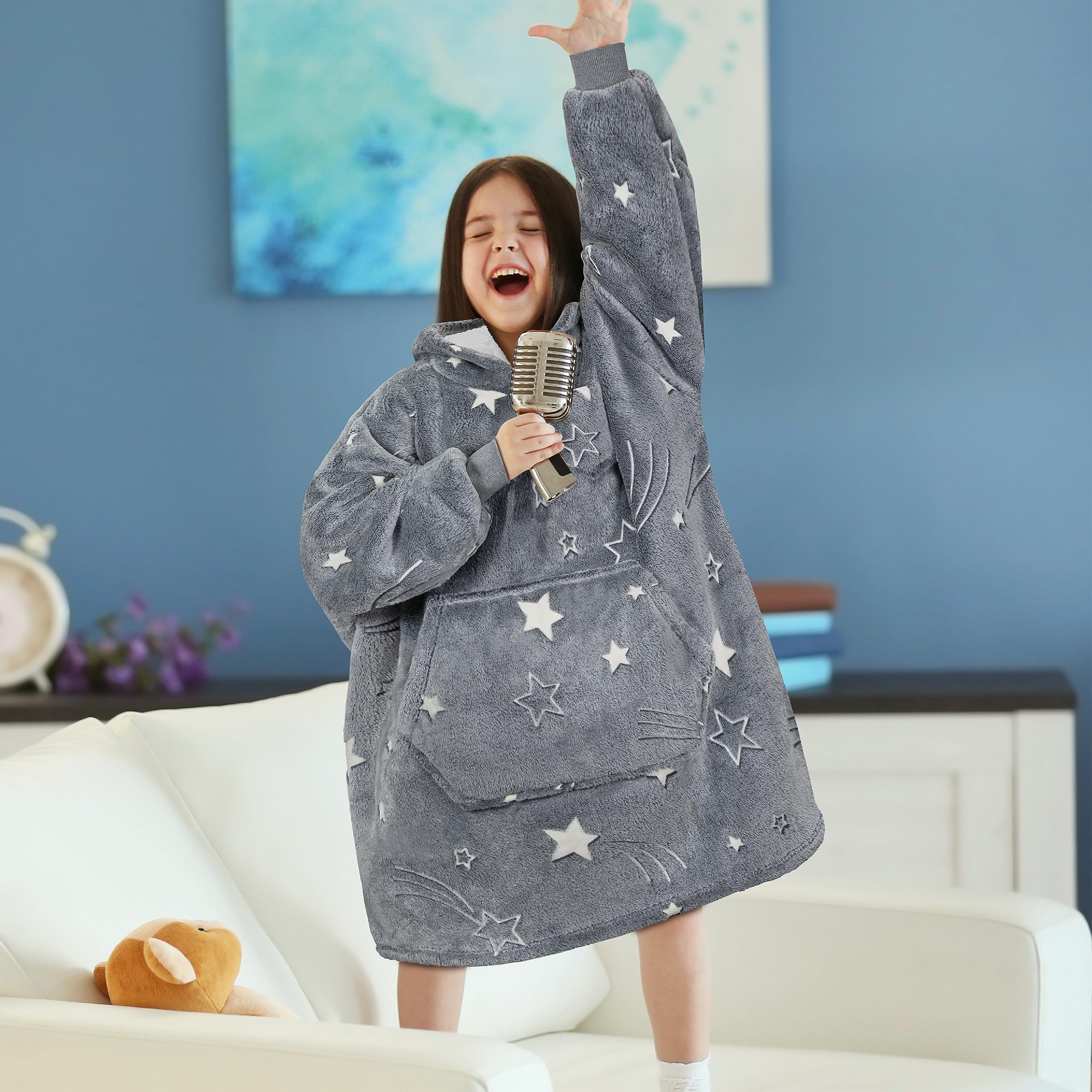 PAVILIA size comparison with child demonstrating roomy one-size fit