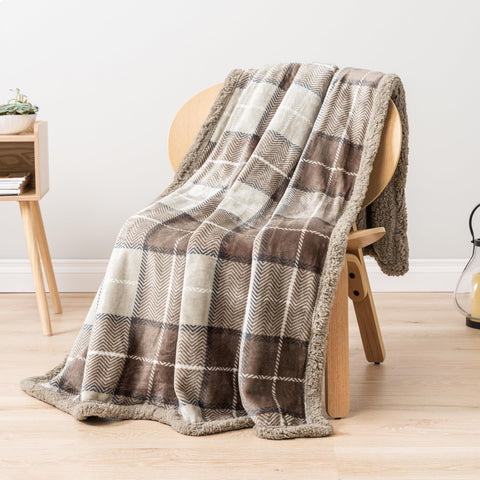 PAVILIA size scale with pillow showing blanket proportions for couch