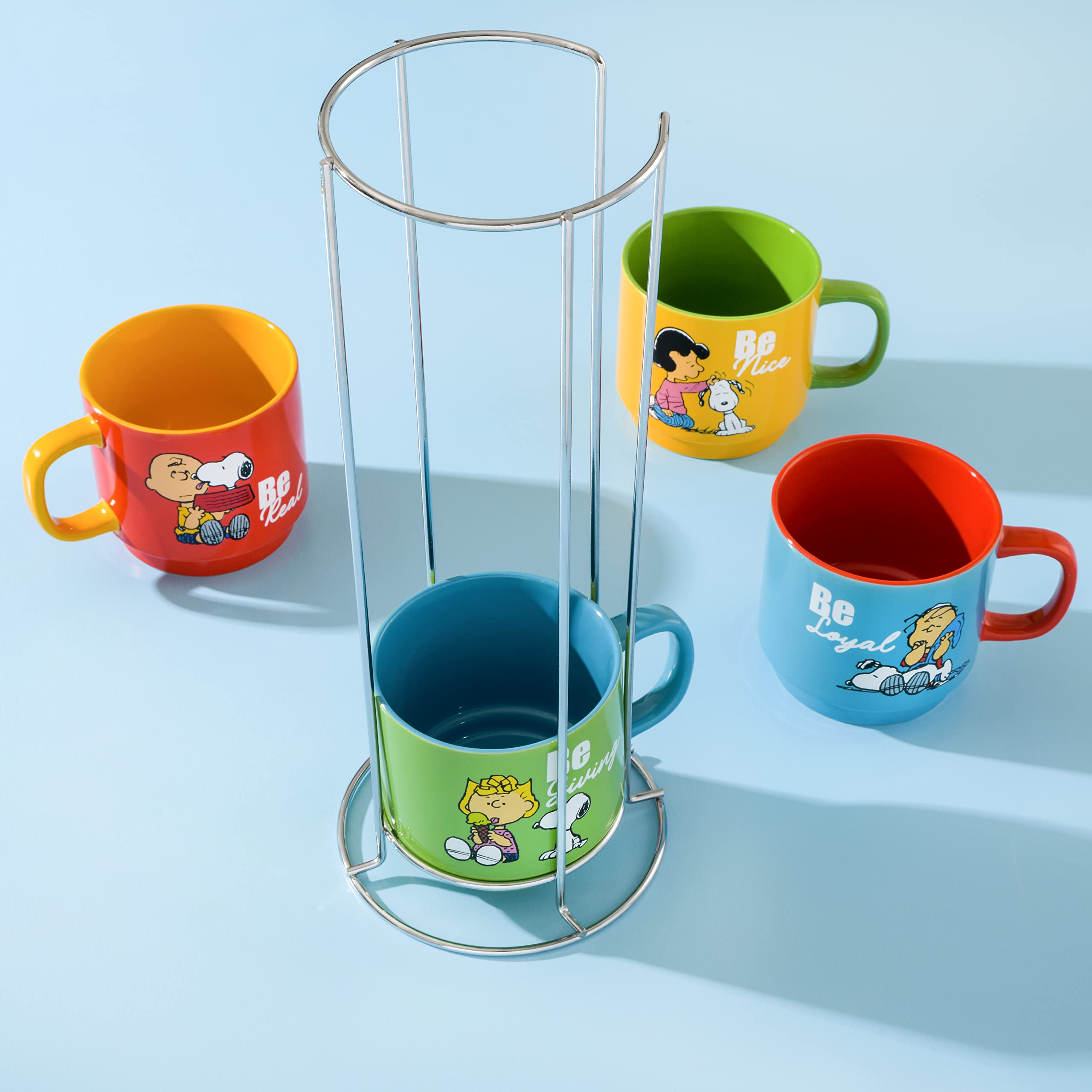 Peanuts mug handle detail showing sturdy grip for comfortable holding benefit
