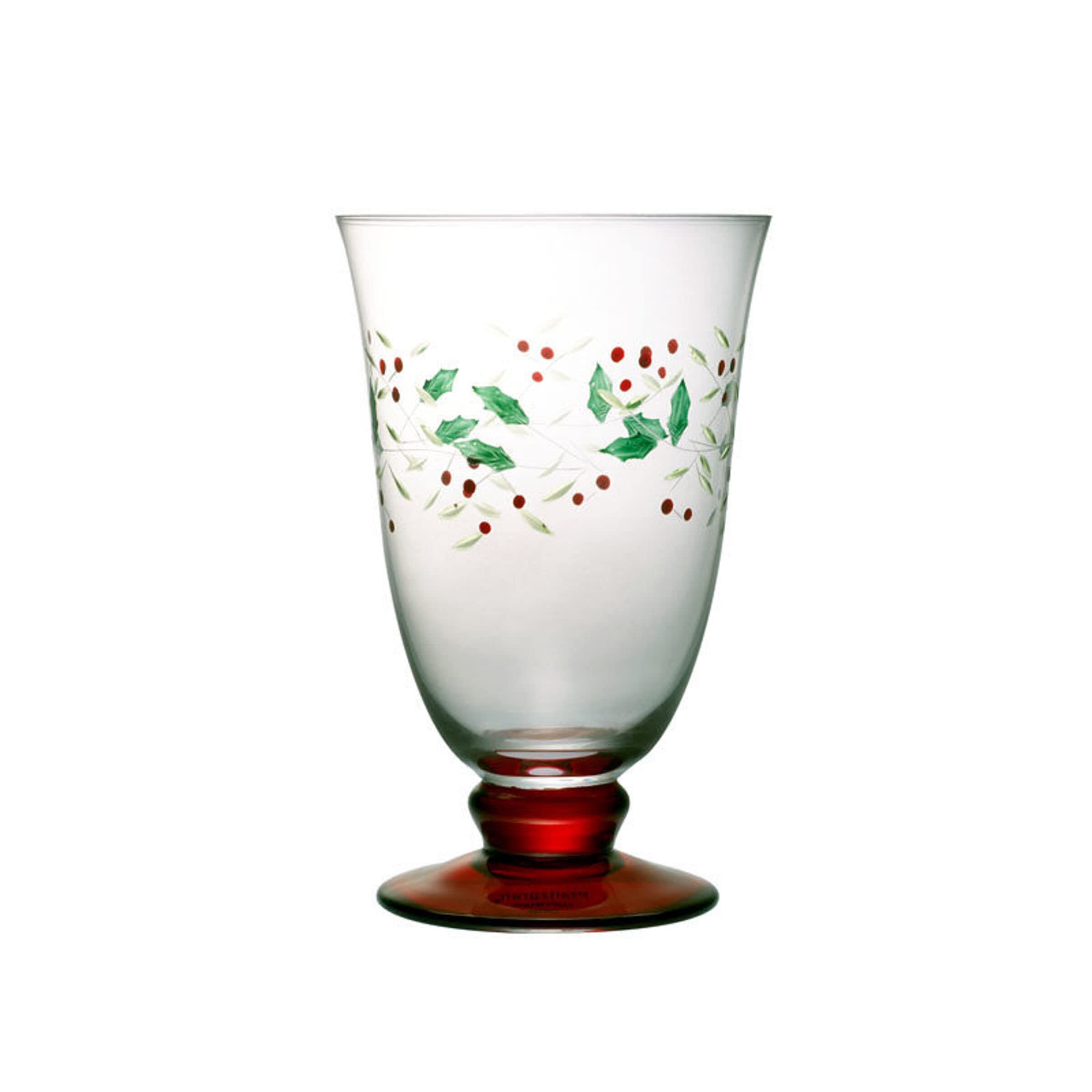 Pfaltzgraff Winterberry close-up of hand-etched pattern highlighting artisan detail