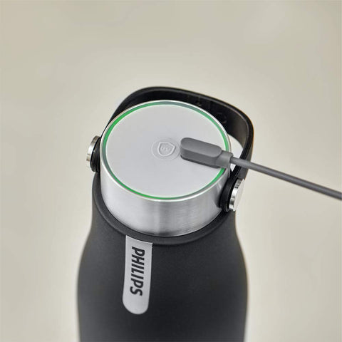 PHILIPS GoZero open top showing clear water and easy filling for daily hydration