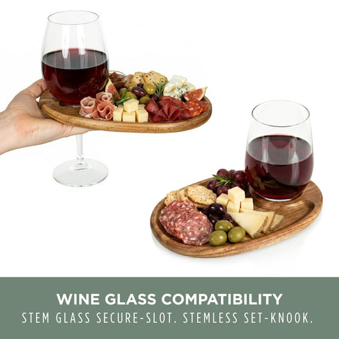 PICNIC TIME side profile focusing on raised rim that secures appetizers during use